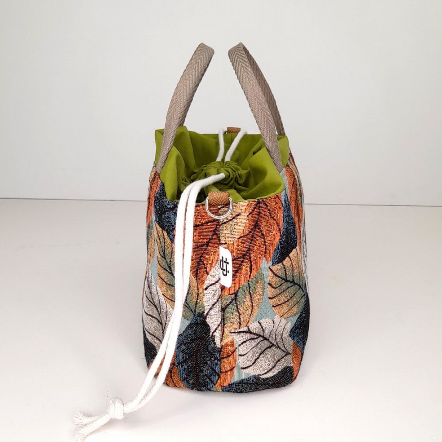 Cómo coser una mochila y una bolsita de tela reversible?